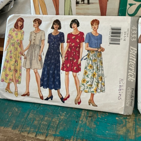 4 Patterns Dresses & Suits. Butterick 4333 & 5932, Simplicity 7238, See/Sew 5298 - Picture 4 of 10